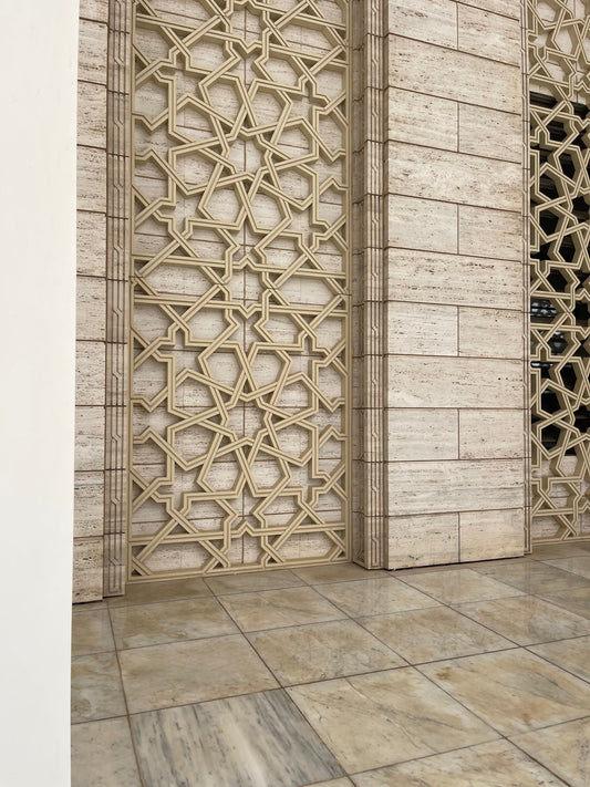 Hajj Essentials for Women 2025: Your Complete Guide to the Best Abayas and Clothing for Hajj and Umrah