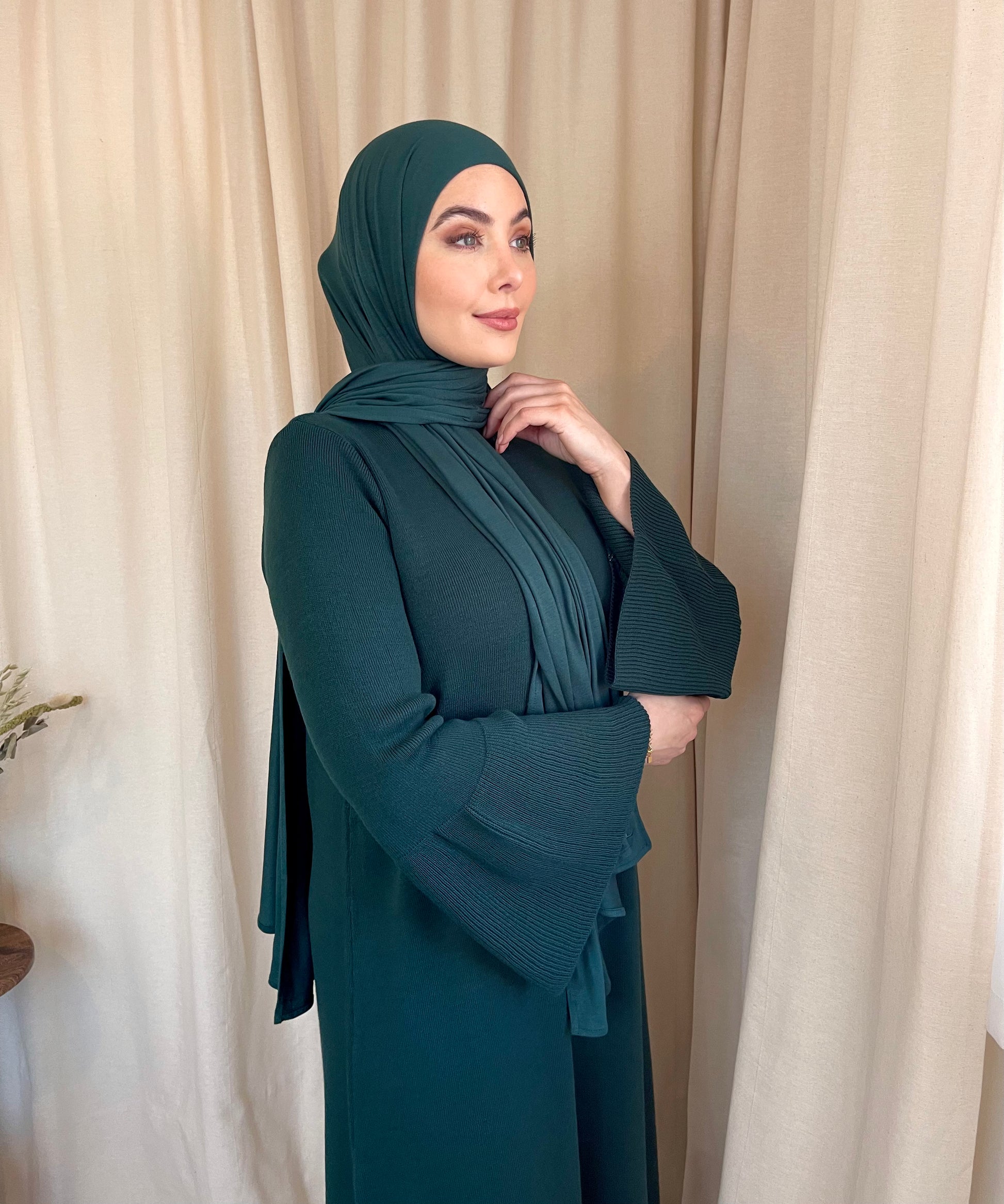 Muslim women wearing full coverage jersey hijab style from hayaa the label.