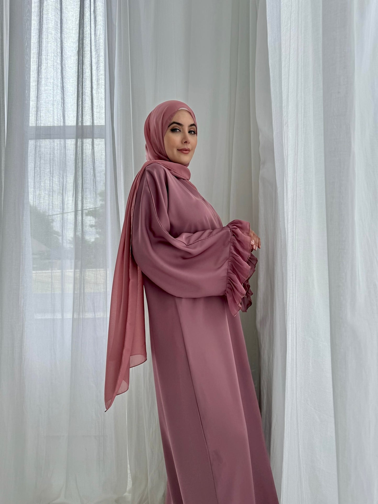 Ruffle Sleeve Detail Abaya- Pink Mauve