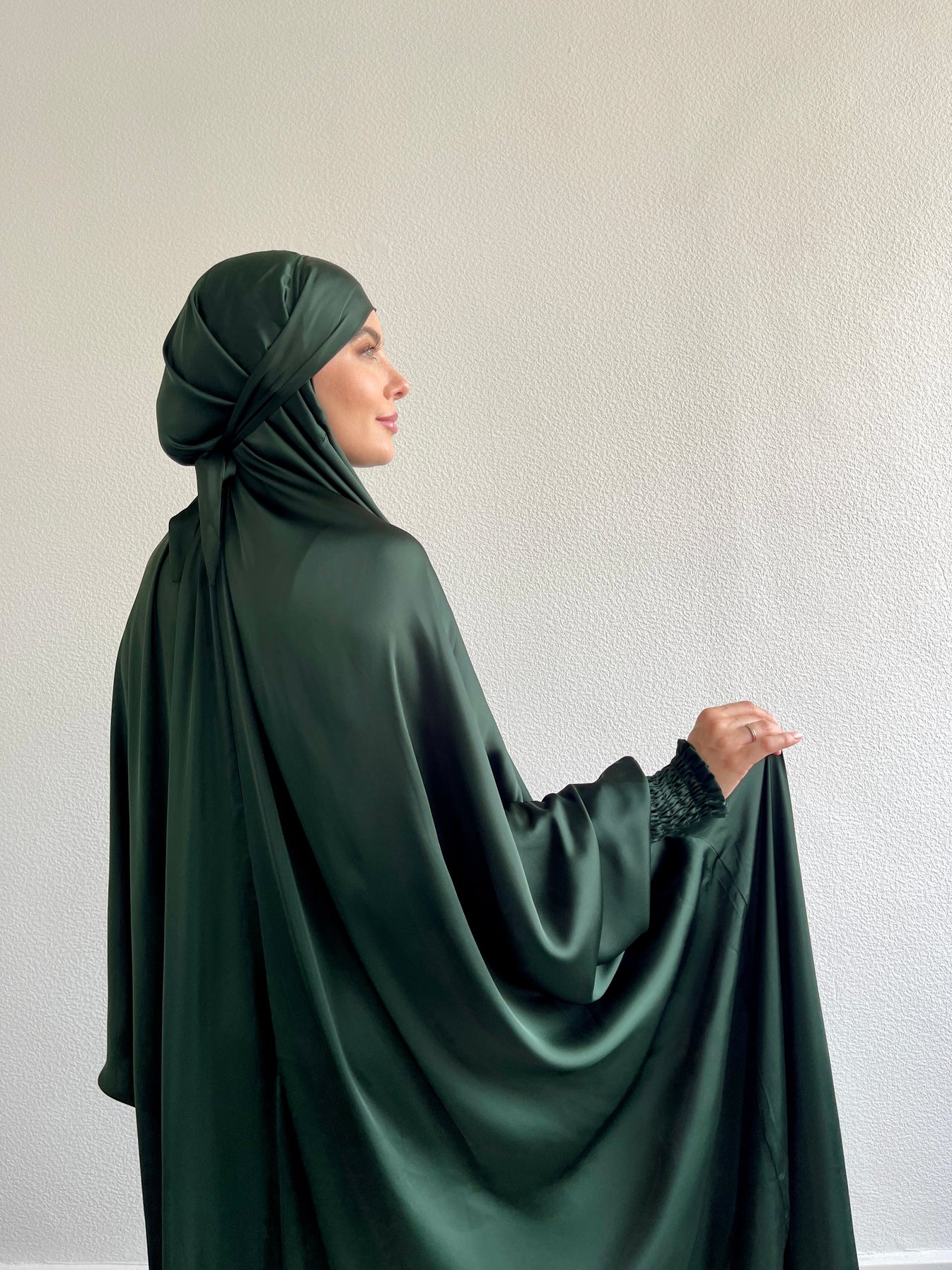 Prayer Gown Jilbab | Emerald Green Abaya For Prayers | Hayaa Abayas UK ...