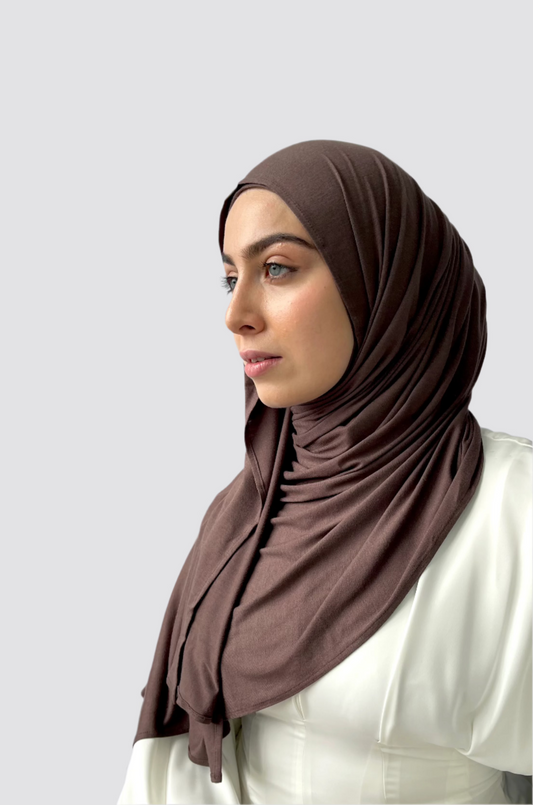 Muslimah covered in luxury hijab. Cotton jersey hijab sets UK with next day shipping.